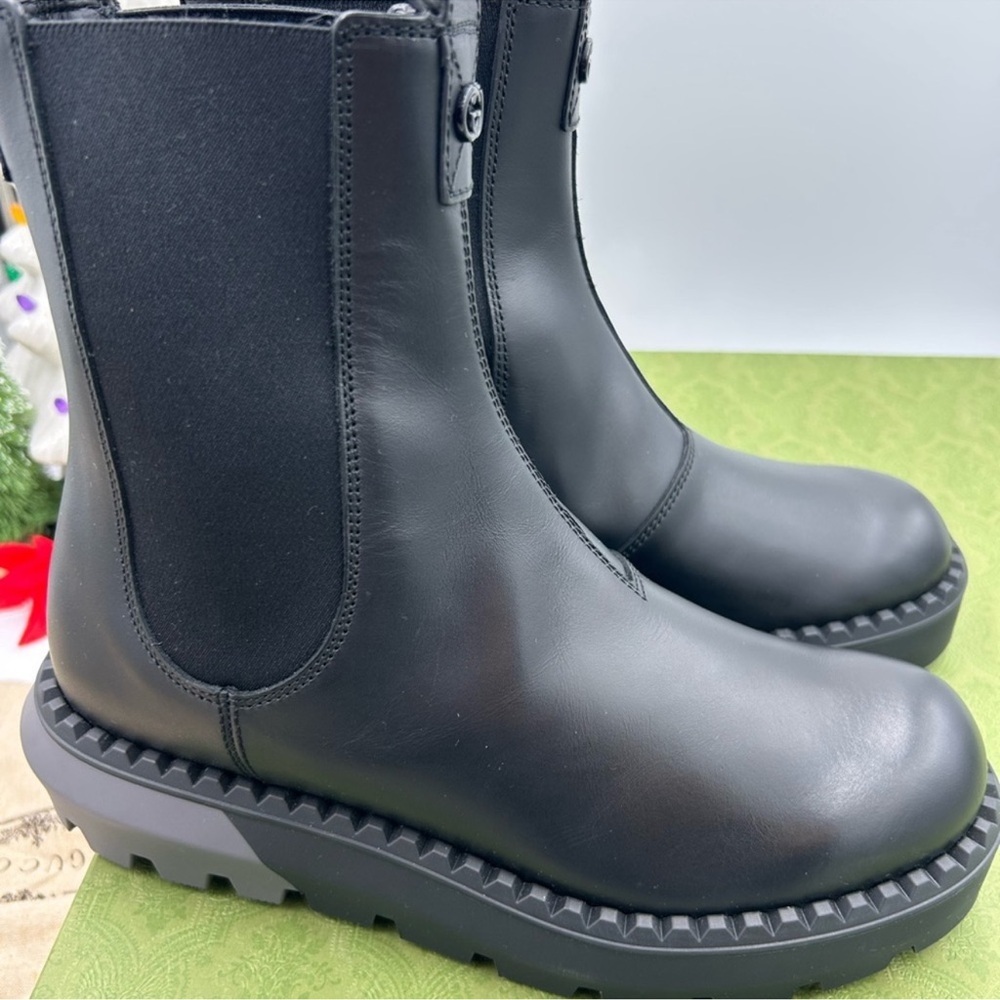 Gucci men’s leather Chelsea boots size 7, fit eight US maiden in Italy. Black. - Picture 10 of 11